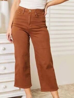 Judy Blue Garment Dyed Wide Leg Crop Women's Size 15/32 brown